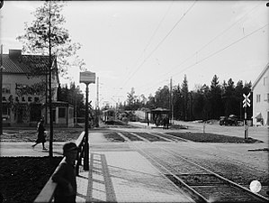 Nockeby Torg spårvagnshållplats 1931. Väntpaviljongen ritades av Waldemar Johanson.