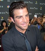 Zachary Quinto interprète Gabriel « Sylar » Gray