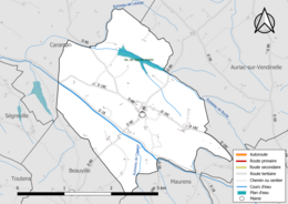 Carte en couleur présentant le réseau hydrographique de la commune