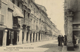 Calle Mayor de Alcalá de Henares.[3]​