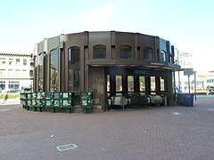 Het ronde toegangsgebouw