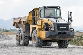 Komatsu HM300 Knickgelenk-Muldenkipper