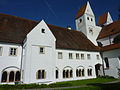 Westlicher Kreuzgangflügel mit Brunnenkapelle