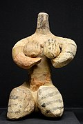 Figurine de parturiente assise de la période de Halaf. Musées royaux d'Art et d'Histoire de Bruxelles.