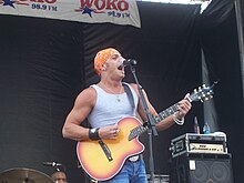 Tomlinson singing at the seventh annual Country Music Festival in Essex, Vermont, on July 9, 2006.