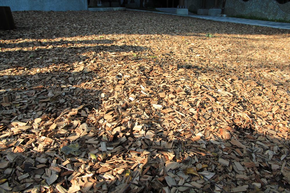 台北親子景點 | 天母東和公園免費玩兩層樓旋轉溜滑梯、湯姆歷險記森林遊樂場、木屑鋪面超有心～