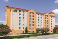 La Quinta Inn & Suites by Wyndham Dallas North Central