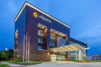 La Quinta Inn & Suites by Wyndham Dallas Duncanville