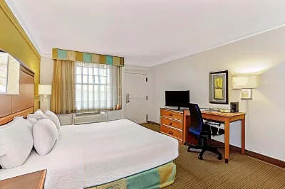 La Quinta Inn by Wyndham Orlando Airport West