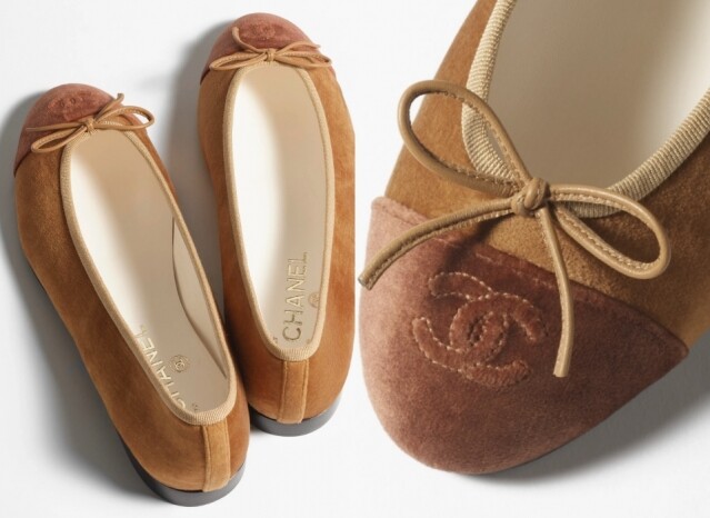 CHANEL芭蕾舞鞋最新上架：結合 Mary Jane 外形、綴上珍珠和寶石的 Ballet Flats，心已經被偷走了！