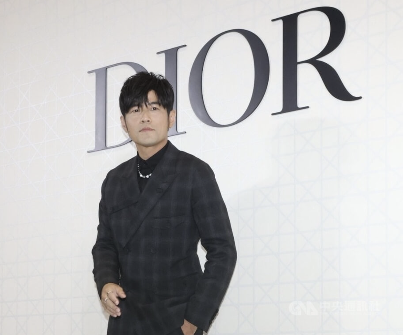 周杰倫出席品牌活動，引起台灣粉絲騷動。（圖／Dior）