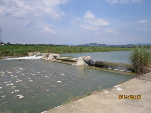 玉峰堰。