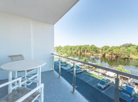 Cape Crossing Resort & Marina, resort en Merritt Island