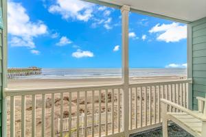 Exceptional Ocean-Pier-Pool Front 1 BR Condo