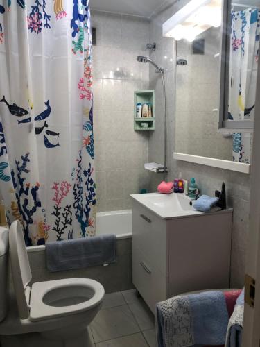 Bathroom sa Malibu Playa Apartamento