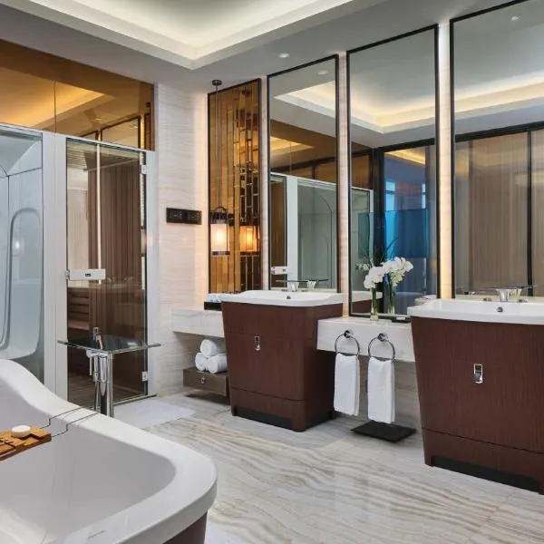 InterContinental Xiamen, an IHG Hotel, hotel u gradu 'Jinning'