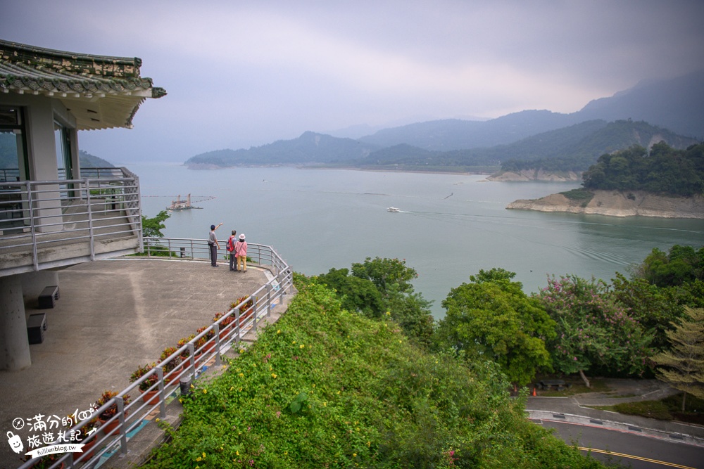 嘉義大埔景點【曾文水庫觀景台】嘉義情侶約會.下午茶.搭遊艇,玻璃天空步道,眺望超夢幻山水湖畔!