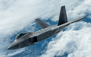 F-22和F-35戰機相繼飛越東南亞 向中共釋信號