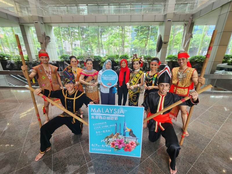 來自馬來西亞霹靂州的「The Selendang Perak Group」舞團帶來精彩的表演。