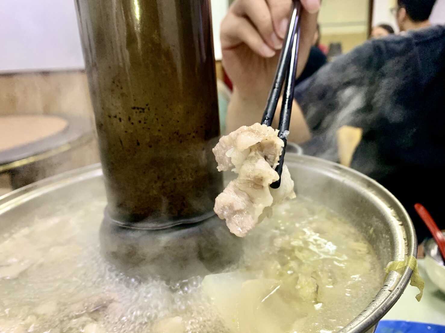 一畝田酸菜白肉鍋