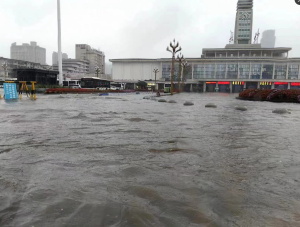 (影) 長沙暴雨有多猛？ 時雨量破6月紀錄！水位上漲5米 地下超市GG了