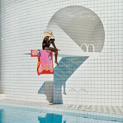 兩萬初就能入手「愛馬仕」！Hermès 夏日系列「藝術」帶著走：比基尼泳衣、海灘巾、紗籠...時髦亮點一次看