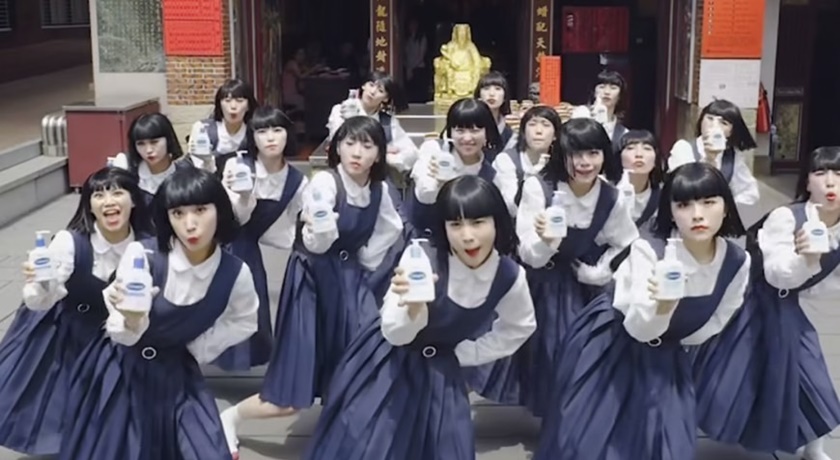 （影片）日本搞怪舞團Avantgardey好大的膽子！在城隍廟前放肆熱舞招桃花