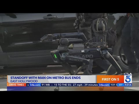 洛杉磯警方出動機器狗 處理持槍嫌犯對峙場面[影]