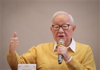 張忠謀93歲生日 台積電單季營收、股價雙報喜