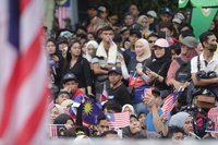 馬來西亞國慶日 群眾情緒超嗨高喊獨立自由