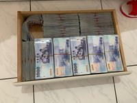 贓款買虛擬貨幣再換匯 台中市警找到詐欺嫌床底758萬
