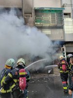 雲林北港民宅火警 8旬老婦獲救意識不清送醫