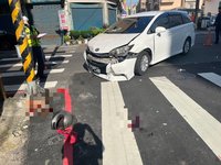 竹縣小客車與機車碰撞  7旬女騎士傷重送醫不治