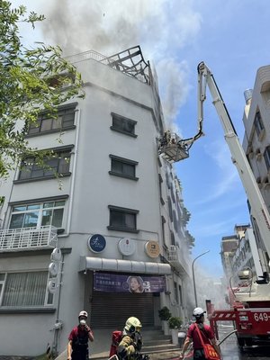 台南民宅火警 7旬婦受困倒臥屋內身亡