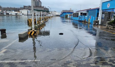 颱風凱米來襲又逢大潮  澎湖部分低窪區海水倒灌