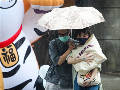 週末午後雷陣雨恐更劇烈 上午注意高溫防曬