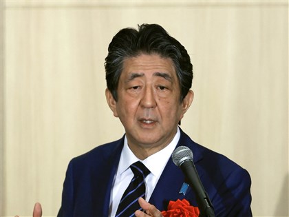 日媒：安倍晉三背後中槍心肺停止 記者聽到2槍響[影]