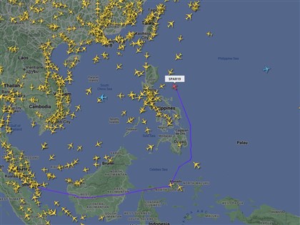 裴洛西專機航線解析 避南海取道菲律賓海抵台灣