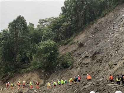 台7線大規模坍方撤離暫緩  101人留明池山莊