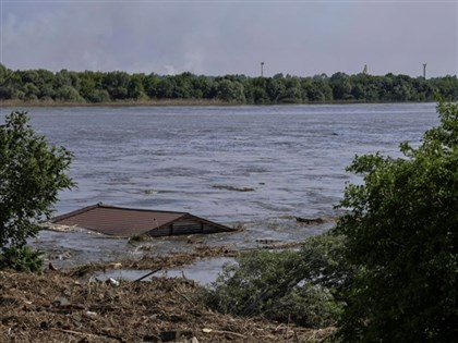 水壩遭炸水淹烏克蘭南部城鎮村莊 逾4萬人受威脅