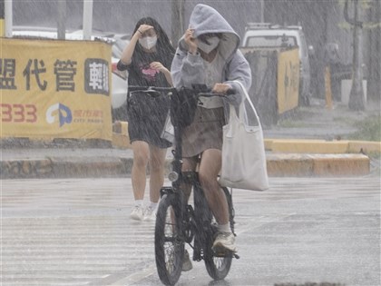 滯留鋒及西南風影響 15至17日各地防雨