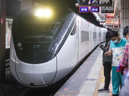 台鐵國慶連假加開124班列車 8日開放訂票