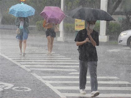 南部8日防局部豪雨 週末天氣由北而南回穩