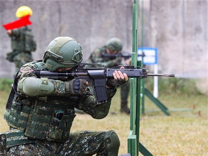 專家：役期延長有助戰力提升 盼補足訓練場師資能量