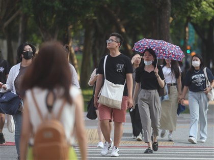 北部白天高溫30度中南部上看35度 早晚溫差大