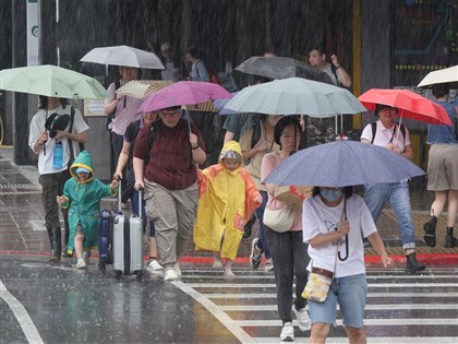 鋒面南移中南部防豪雨 3日各地降雨趨緩