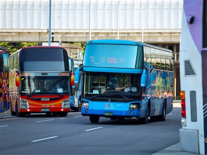 連假搭國道客運6折擬114年春節起實施 免費轉乘公車幸福巴士