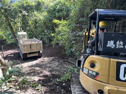 桃園雪霧鬧聯外路坍方 替代道路搶通暫只出不進