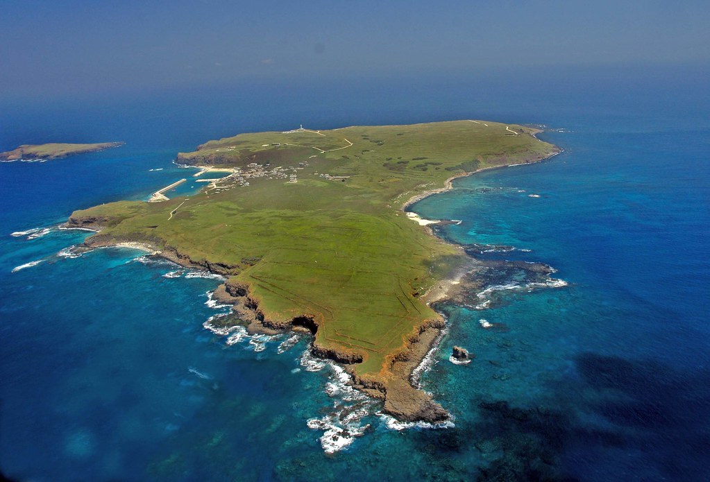 澎湖南方四島東吉嶼之空照圖。照片提供：營建署海洋國家公園管理處