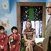 Gene Hackman, Gwyneth Paltrow, Ben Stiller, Jonah Meyerson, and Grant Rosenmeyer in The Royal Tenenbaums (2001)